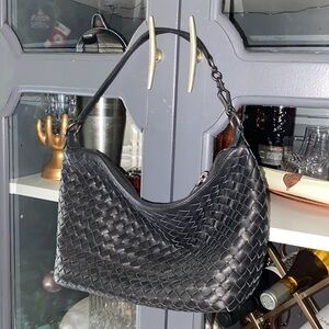 AUTHENTIC Bottega Veneta Black Purse Leather Handbag Shoulderbag